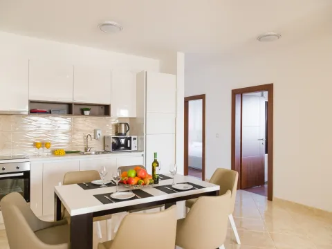 Prodaja, trosoban stan, 107m², Bečići, Budva - image 6