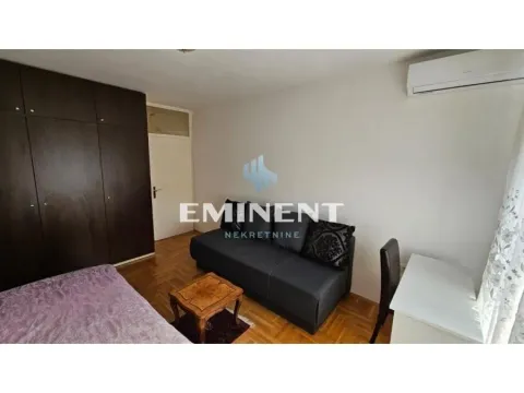 Izdavanje, trosoban stan, 83m², Vračar Hram, Vračar Sve Podlokacije - image 11