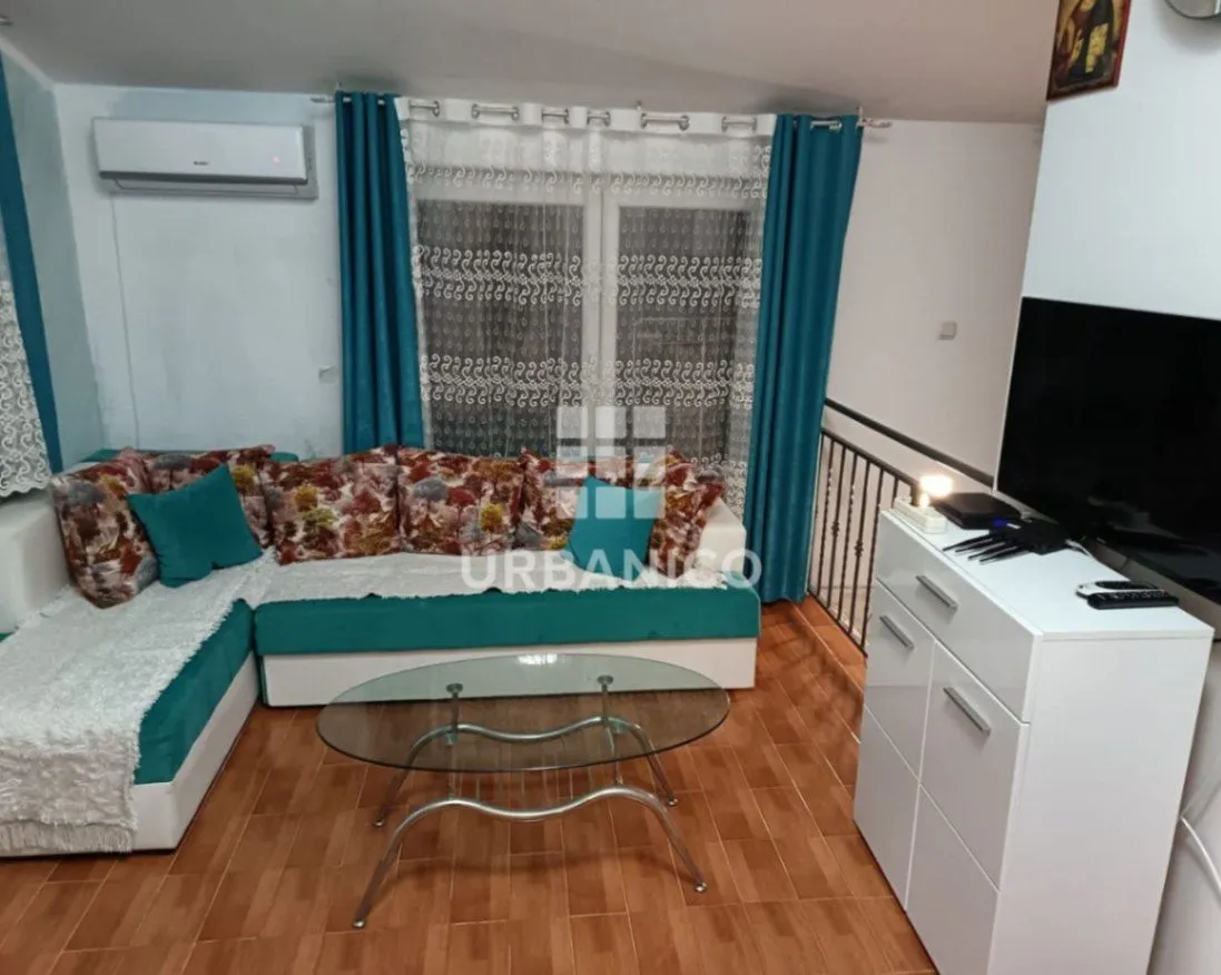 Izdavanje, trosoban stan, 95m², Podmaine, Budva