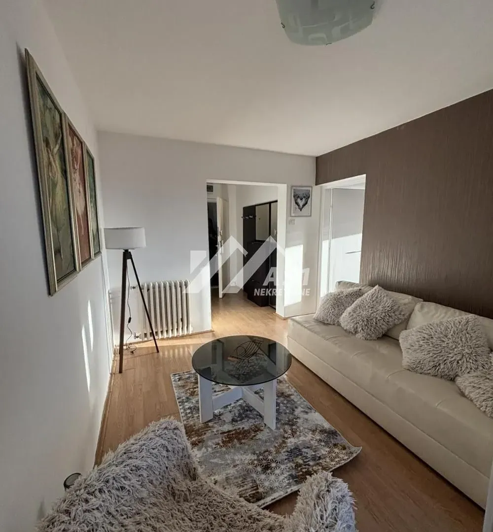 Rent, two bedroom apartment, 40m², Bulevar Oslobodjenja, Novi Sad Sve Podlokacije
