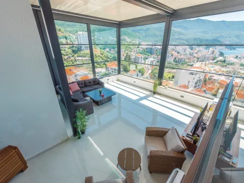 Sale, five bedroom apartment, 300m², Bečići, Budva - image 10