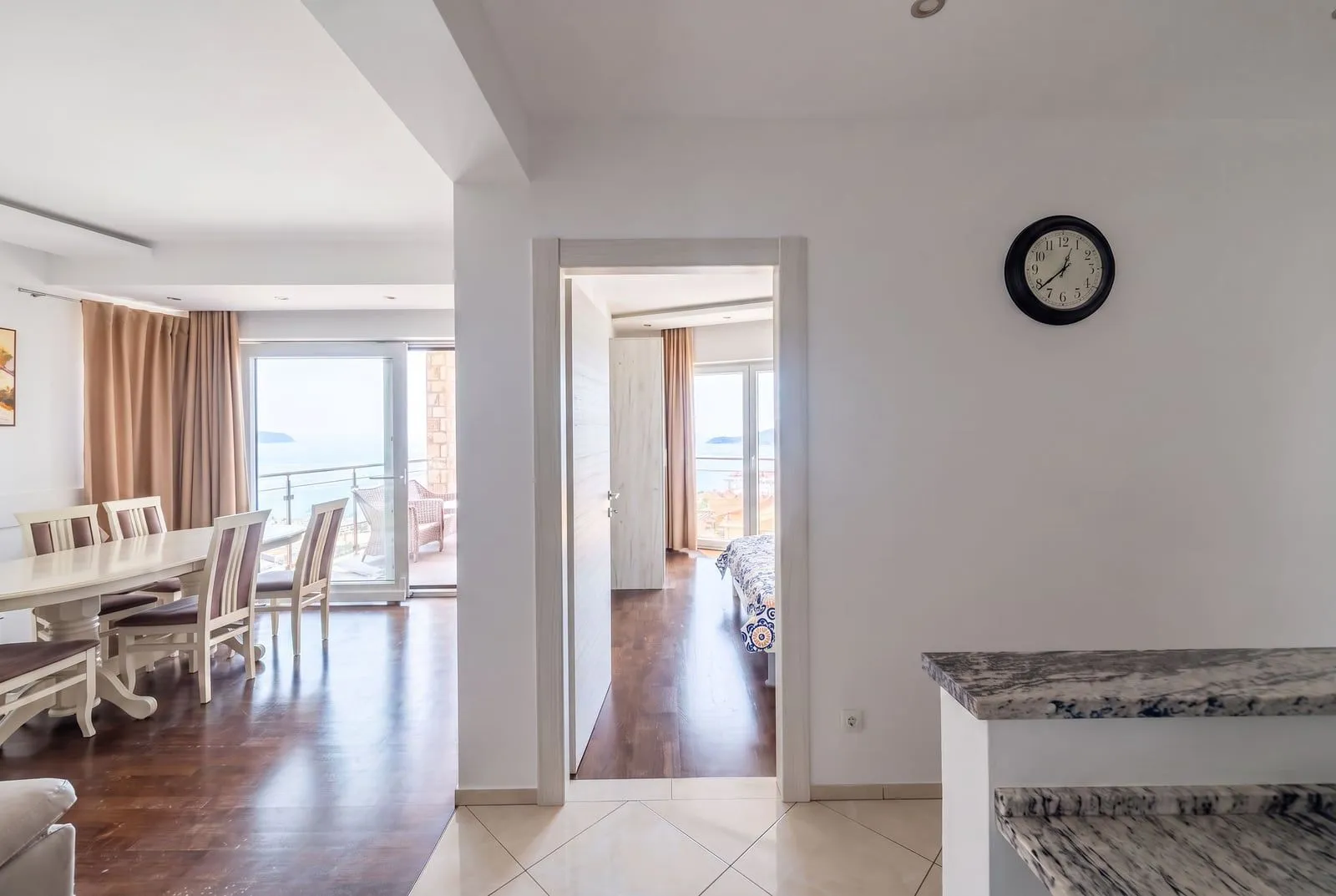 Rent, four bedroom apartment, 91m², Bečići, Budva