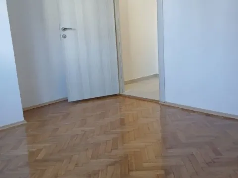 Izdavanje, dvosoban stan, 57m², Centar, Podgorica - image 13