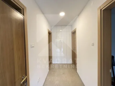 Rent, two bedroom apartment, 80m², Gintaš, Podgorica - image 8