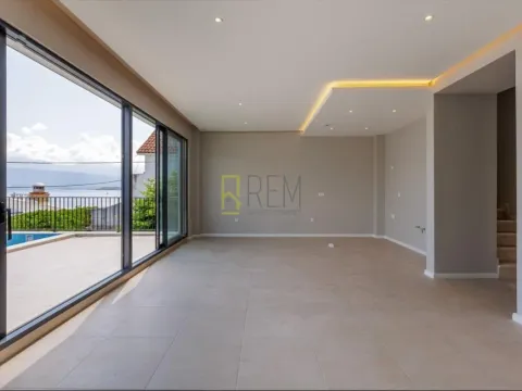 Sale, house, 200m², Krašići, Tivat - image 11