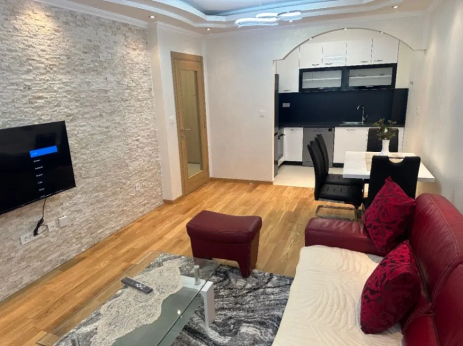 Izdavanje, jednosoban stan, 49m², City Kvart, Podgorica
