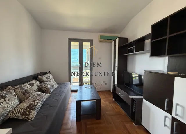 Rent, one bedroom apartment, 38m², 1 maj, Podgorica