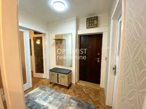 Rent, two bedroom apartment, 53m², Južni Bulevar, Vračar Sve Podlokacije - image 14