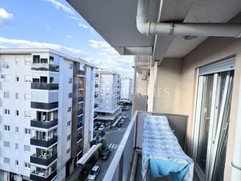 Izdavanje, stan, 46m², City Kvart, Podgorica - image 2