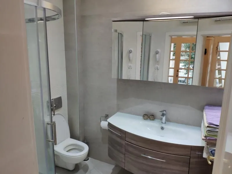 Izdavanje, kuća, 450m², Savski Venac, Beograd