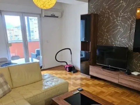 Izdavanje, jednosoban stan, 57m², City Kvart, Podgorica - image 9