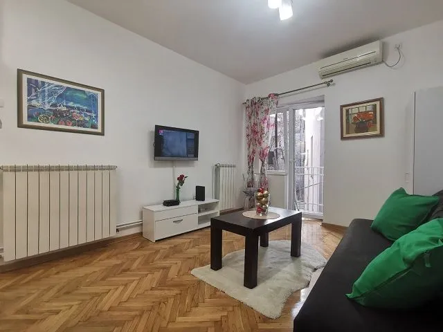 Rent, one bedroom apartment, 25m², Stari Grad, Beograd