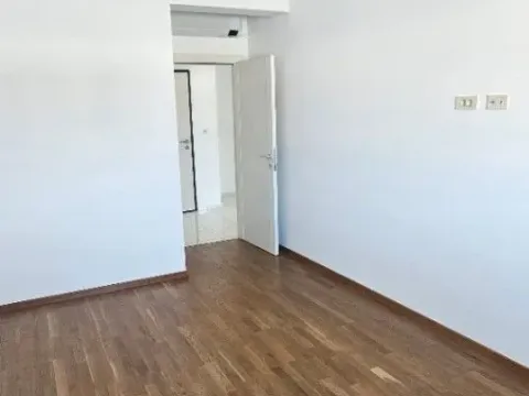 Izdavanje, dvosoban stan, 70m², Zabjelo, Podgorica - image 8