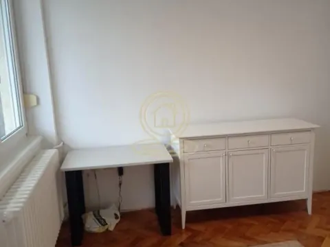 Izdavanje, trosoban stan, 82m², Centar, Novi Sad - image 10