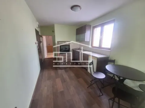 Rent, four bedroom apartment, 40m², Savski Venac, Beograd - image 3