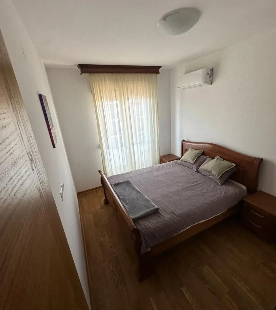 Izdavanje, dvosoban stan, 64m², City Kvart, Podgorica