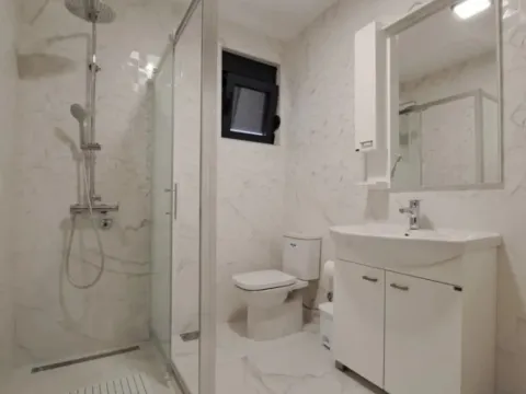 Izdavanje, kuća, 160m², Pričelje, Podgorica - image 10