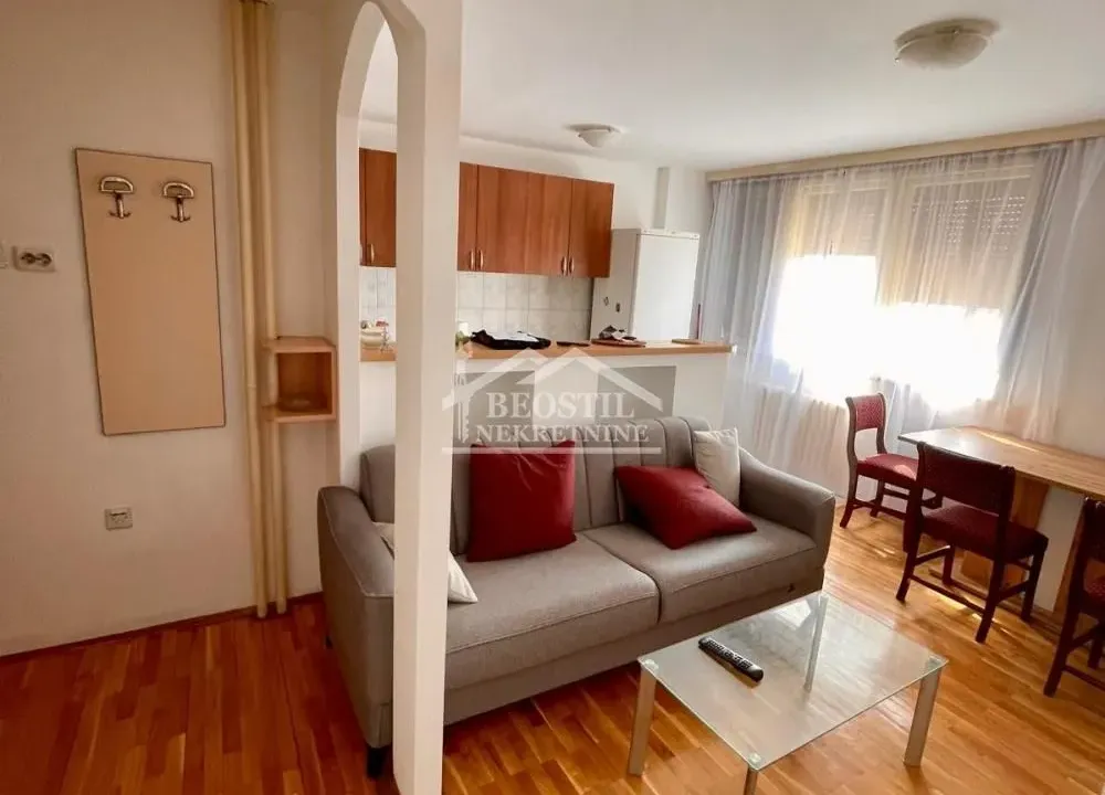 Izdavanje, jednosoban stan, 36m², Zvezdara Sve Podlokacije, Beograd