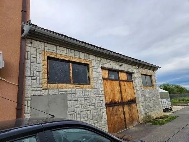 Sale, house, 205m², Mladenovac, Beograd