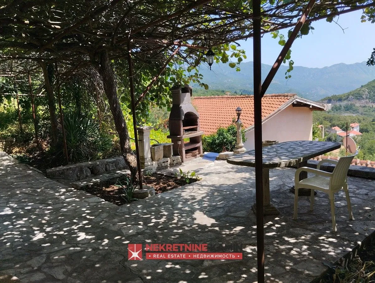 Sale, house, 210m², Markovići, Budva