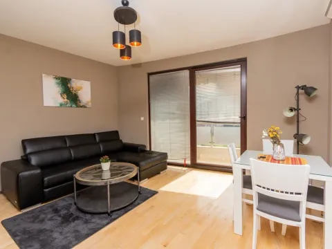 Izdavanje, jednosoban stan, 47m², Budva, Crna Gora - image 7