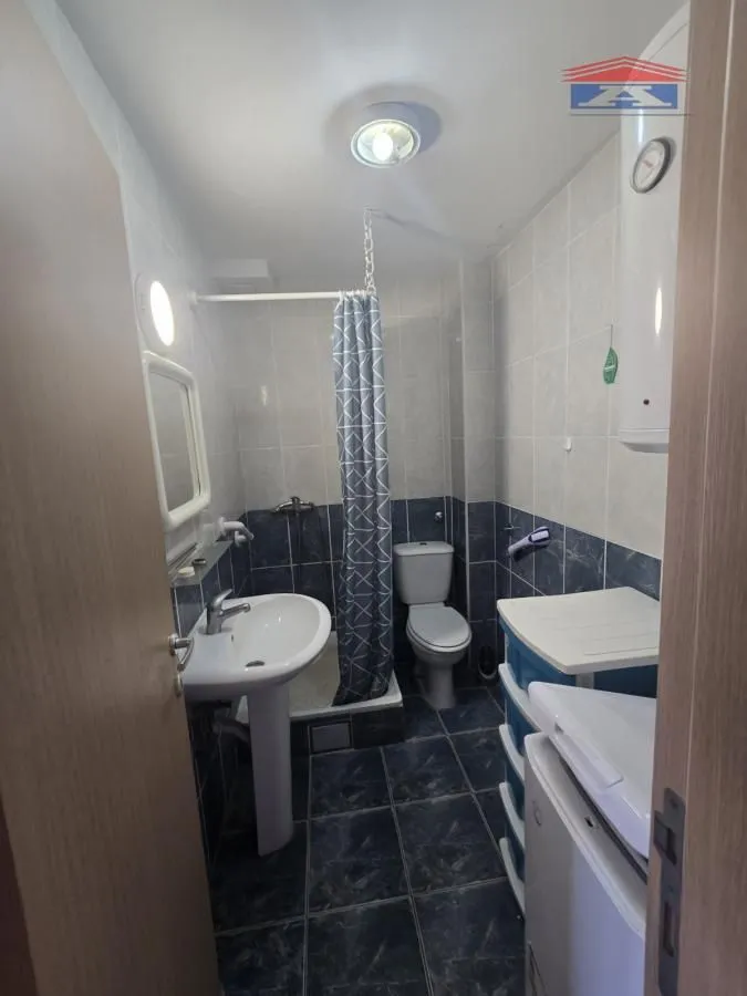 Izdavanje, garsonjera, 28m², Adamovićevo Naselje, Novi Sad Sve Podlokacije