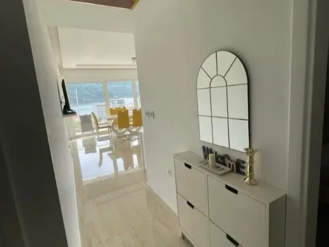 Izdavanje, dvosoban stan, 120m², Kumbor, Herceg Novi - image 8