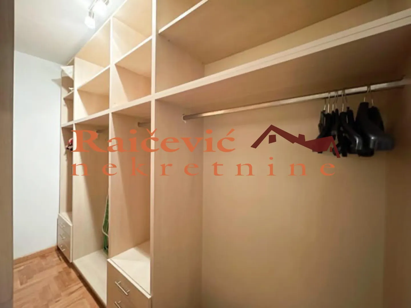 Prodaja, dvosoban stan, 62m², Vračar Hram, Vračar Sve Podlokacije