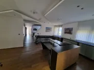 Prodaja, poslovni prostor, 192m², Centar, Podgorica - image 8