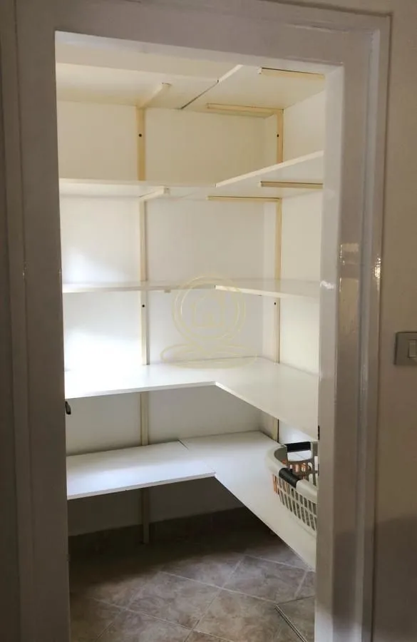 Rent, two bedroom apartment, 69m², Vračar Sve Podlokacije, Beograd