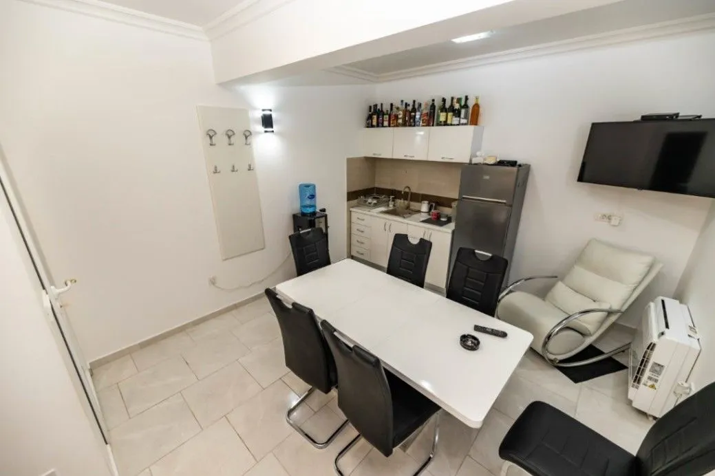 Prodaja, četvorosoban stan, 145m², Đenovići, Herceg Novi