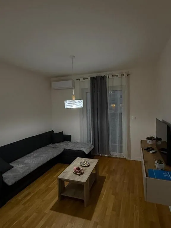 Stan-na-dan, jednosoban stan, 39m², Pobrežje, Podgorica