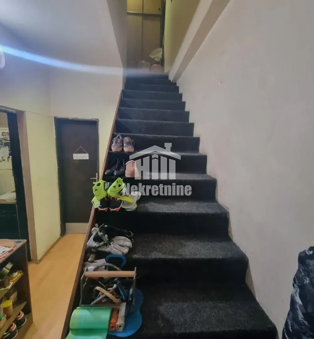 Prodaja, trosoban stan, 20m², Zemun Sve Podlokacije, Beograd