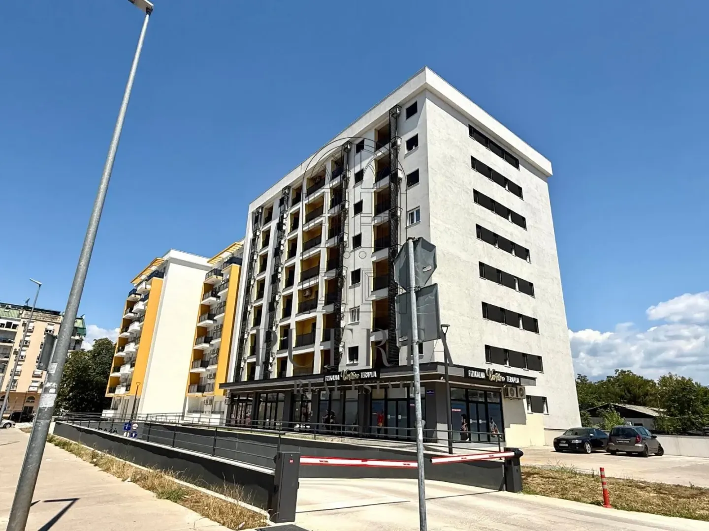 Izdavanje, jednosoban stan, 45m², Pobrežje, Podgorica