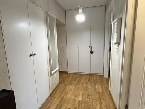 Prodaja, trosoban stan, 68m², Centar, Podgorica - image 8
