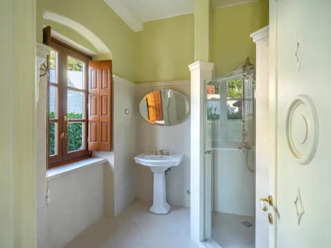 Prodaja, kuća, 470m², Reževići, Budva - image 21