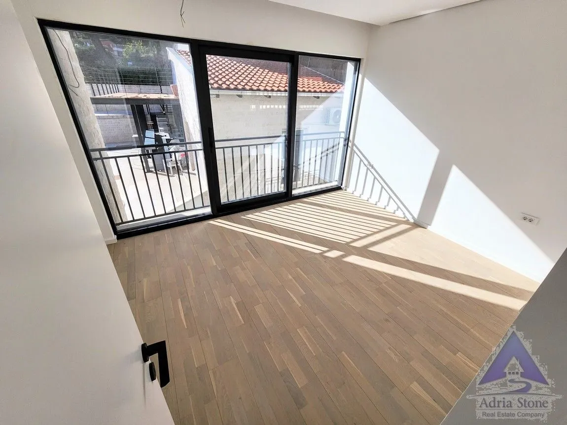 Sale, two bedroom apartment, 111m², Komoševina, Budva
