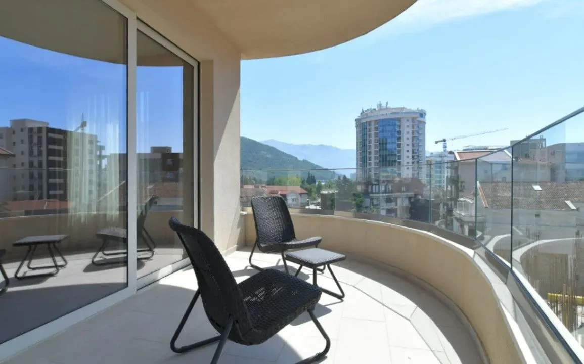 Rent, three bedroom apartment, 147m², Centar, Budva