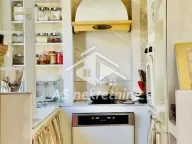 Izdavanje, trosoban stan, 110m², Stari Grad, Beograd - image 15