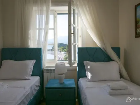 Sale, three bedroom apartment, 90m², Sveti Stefan, Budva - image 6