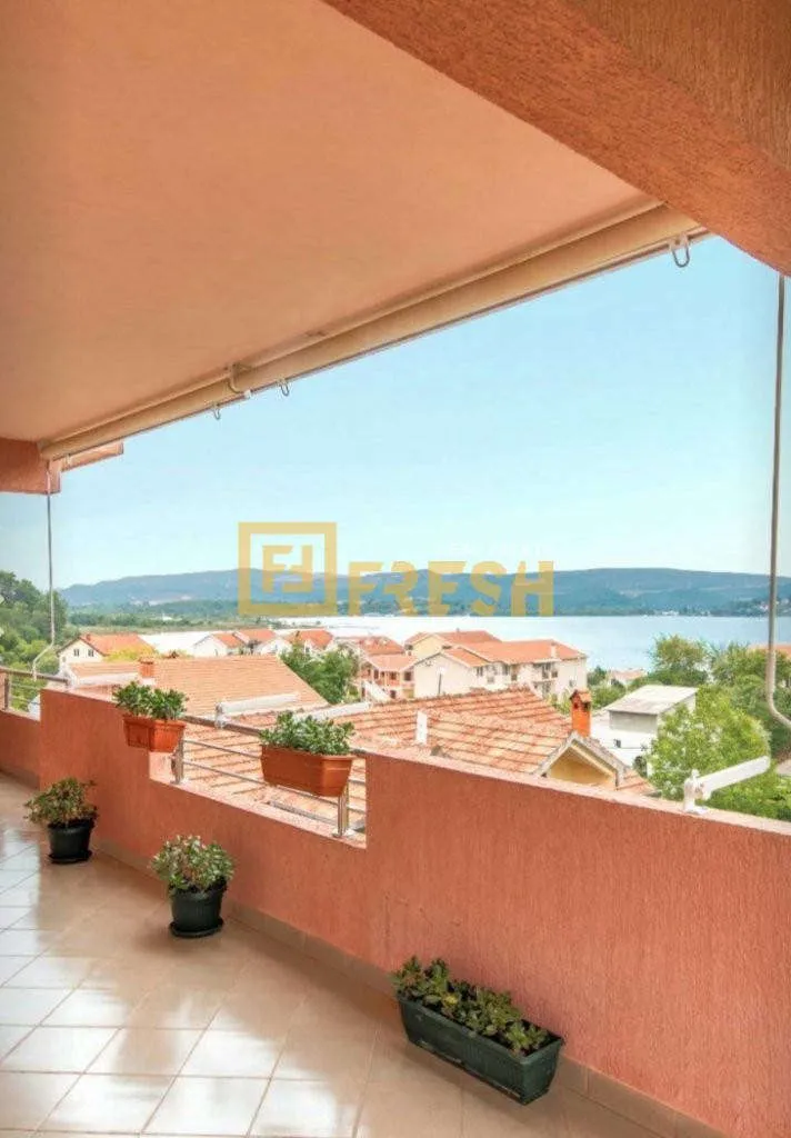 Sale, two bedroom apartment, 106m², Tivat, Crna Gora