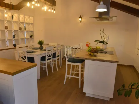 Izdavanje, dvosoban stan, 100m², Seljanovo, Tivat - image 8