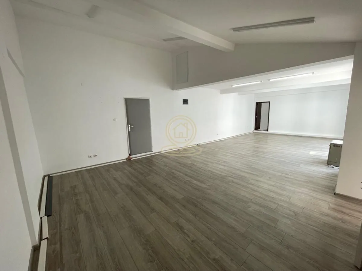 Izdavanje, poslovni prostor, 148m², Stari Grad, Beograd