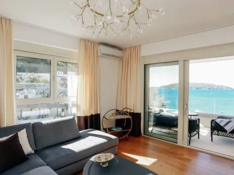 Sale, three bedroom apartment, 120m², Budva, Crna Gora - image 1