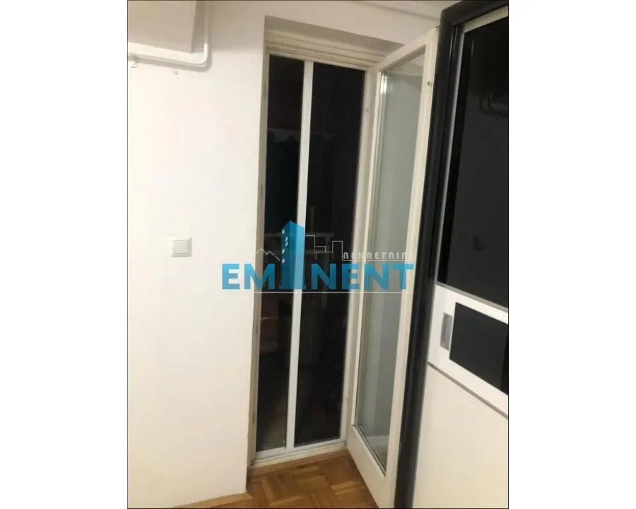 Rent, three bedroom apartment, 85m², Novi Beograd Blok 61, Novi Beograd Sve Podlokacije