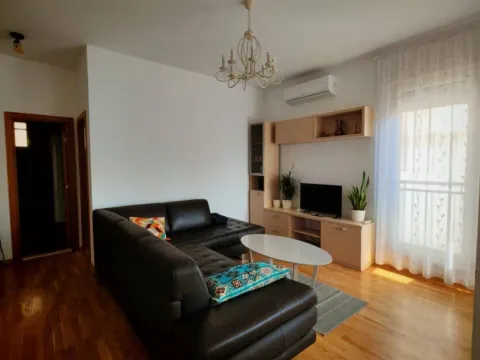 Sale, one bedroom apartment, 52m², Bečići, Budva - image 3