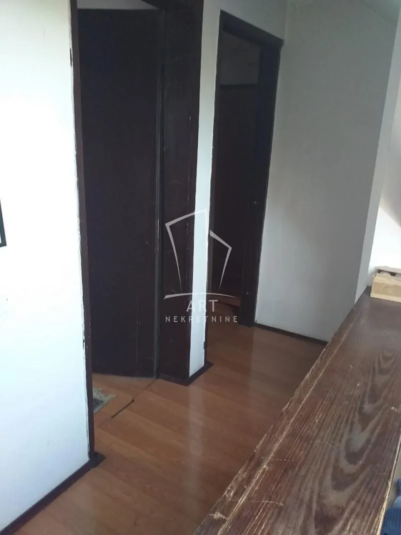 Sale, four bedroom apartment, 88m², Kalenić Pijaca, Vračar Sve Podlokacije