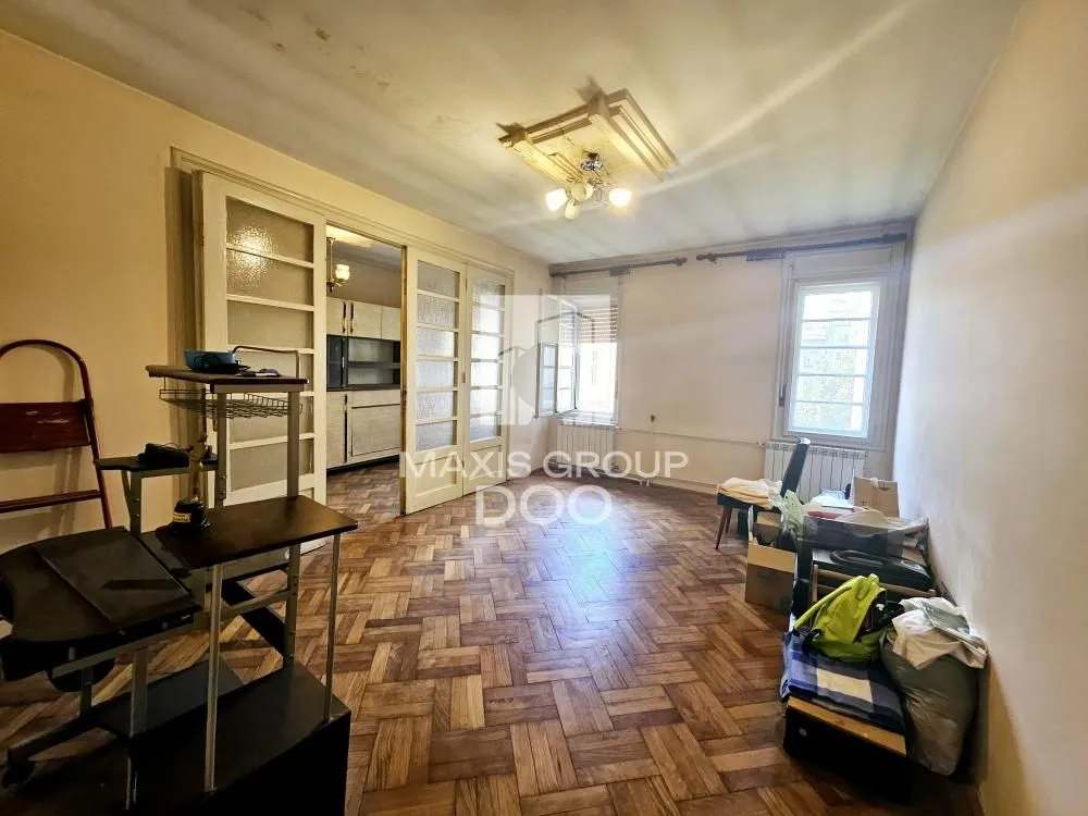 Prodaja, trosoban stan, 77m², Stari Grad, Beograd