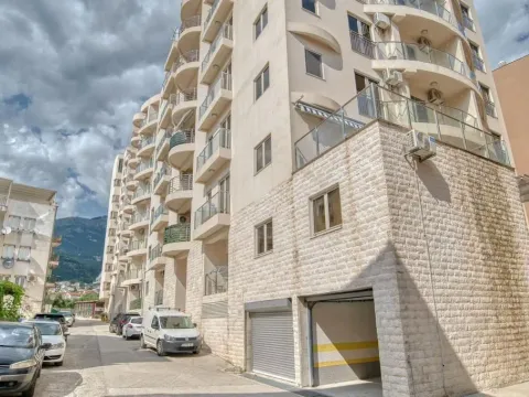Sale, studio apartment, 33m², Centar, Budva - image 14