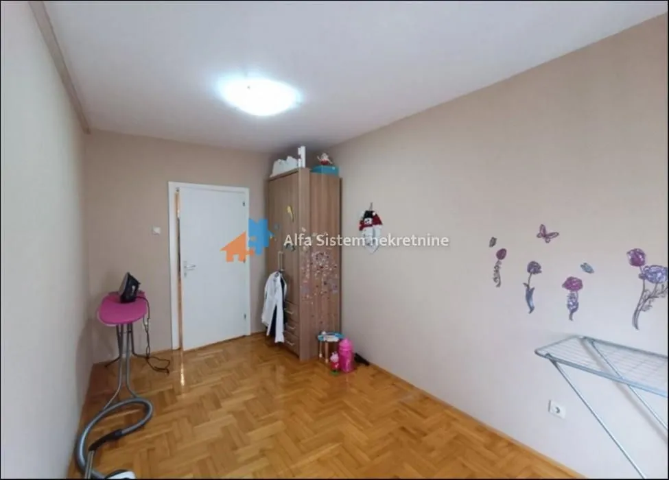 Rent, four bedroom apartment, 100m², Denkova Basta, Zvezdara Sve Podlokacije